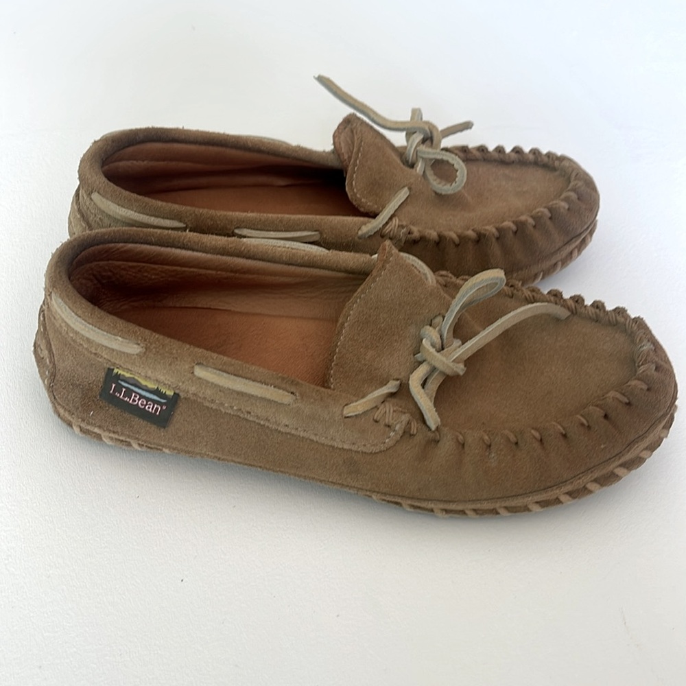 L.L. Bean Women's Suede Moccasin Slippers in Taupe